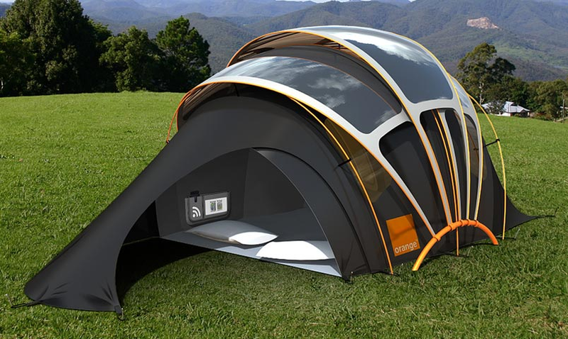 Illustration for article titled Tent Leeches Solar Power While Campers Leech Your Wi-Fi